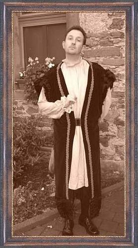Auch DER HIER hat ein Auge auf Olivia geworfen: Malvolio (Thomas Wulff)